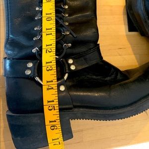 Black leather Harley Davidson Riding boots, size 9.5 17” in height. Lightly worn